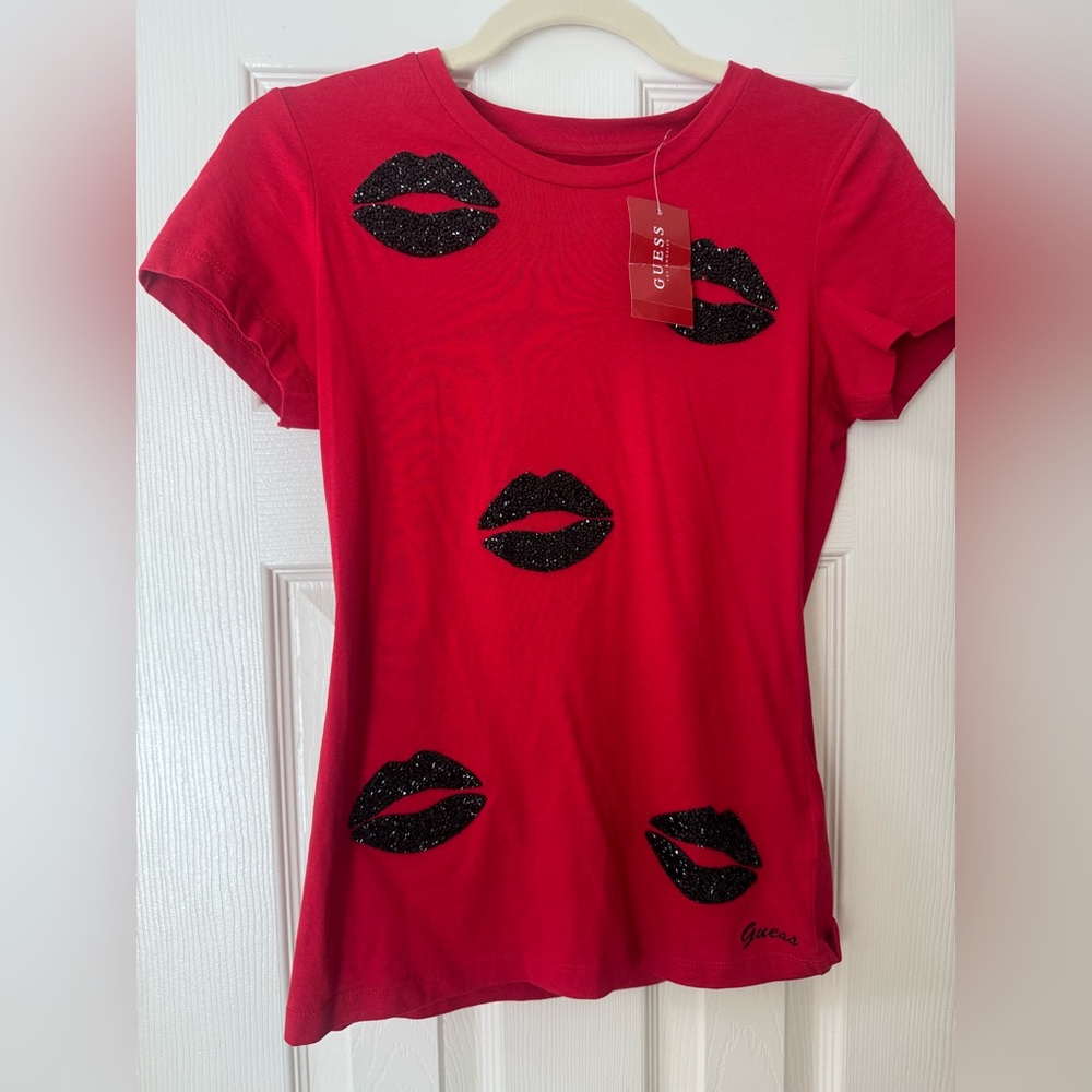 Guess Red Lip Print Women's Tee